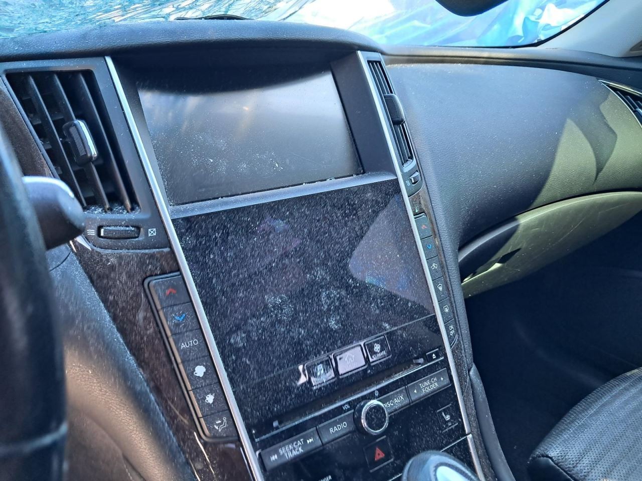 Q50       2016 Glove Box 4841830
