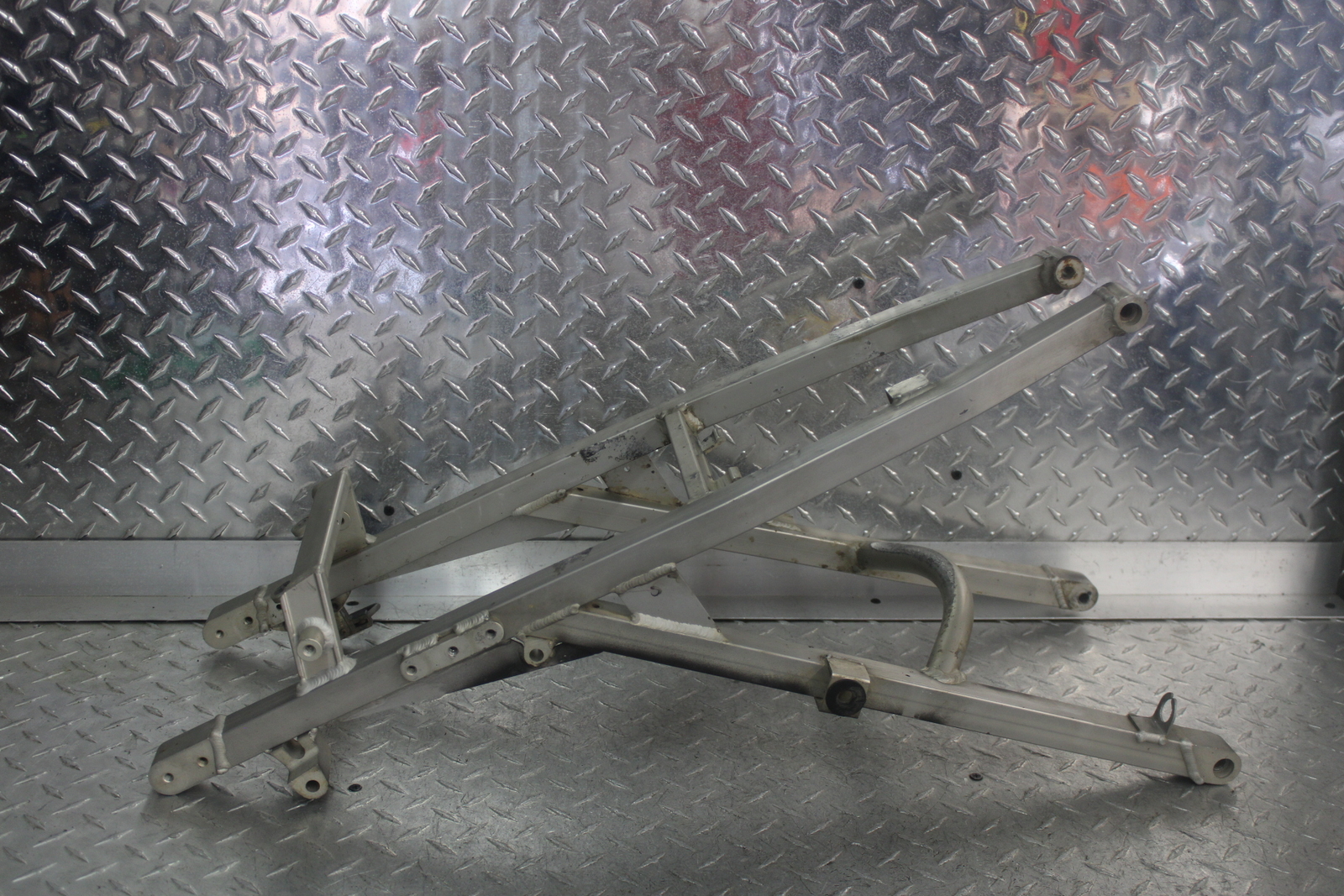 1984 KAWASAKI KL600 REAR BACK SUB FRAME SUBFRAME 32002-1662