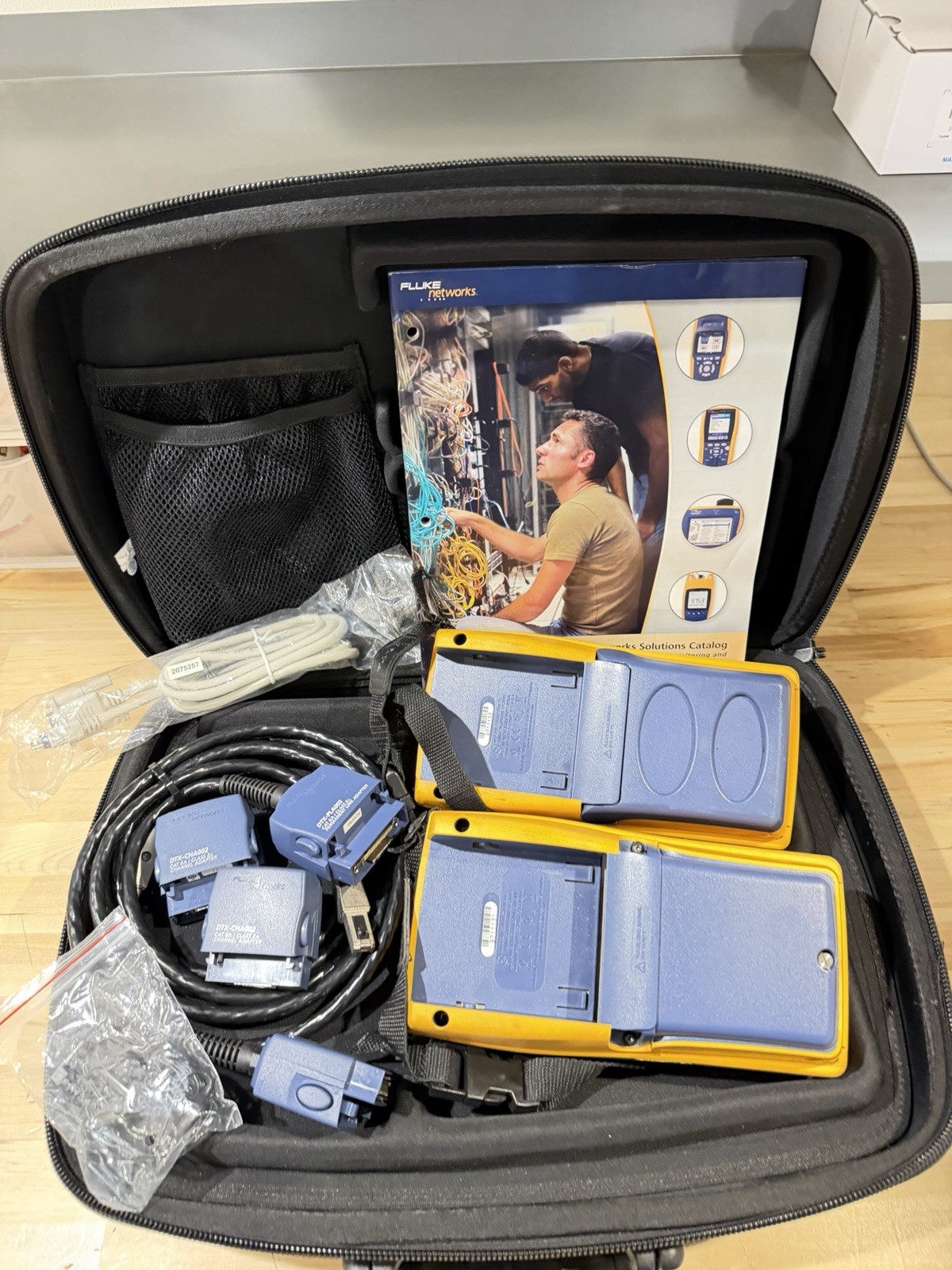 FLUKE NETWORKS DTX-1800 DTX CABLE ANALYZER KIT & PLA002 (TESTED) -FREE SHIPPING