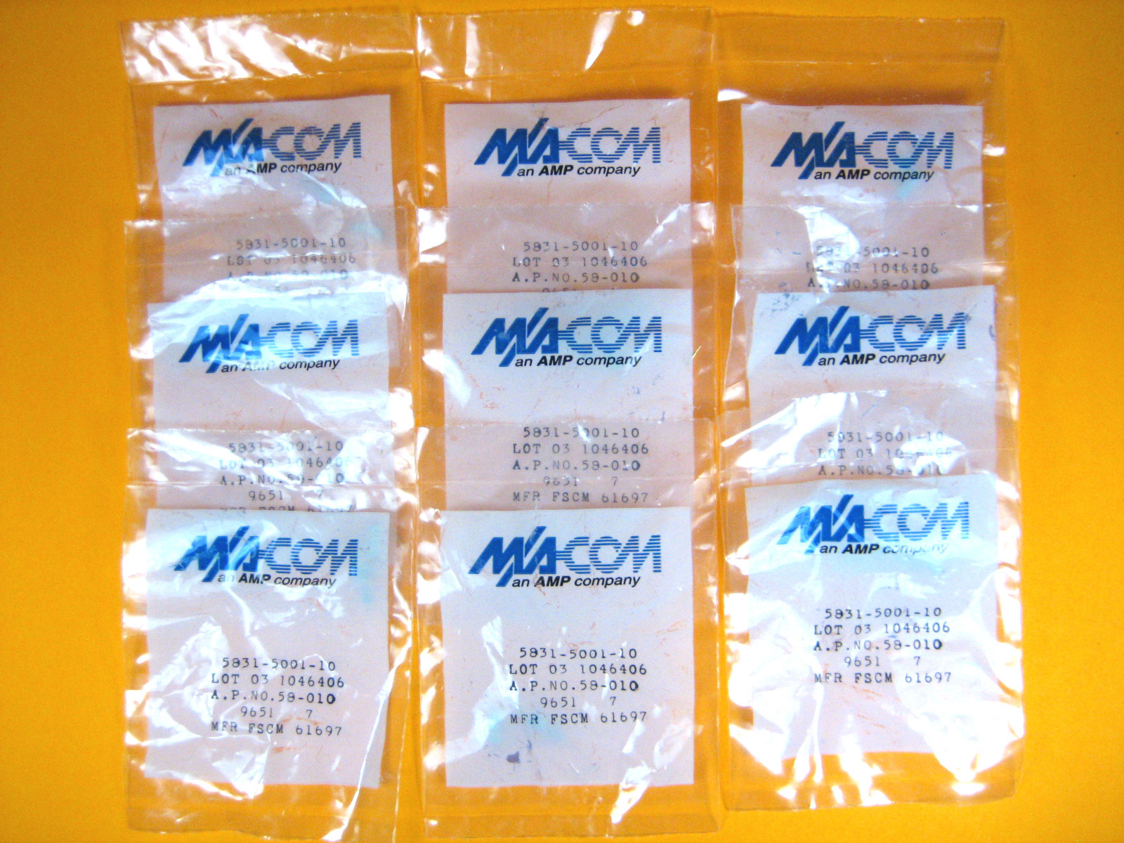 M/A-COM -  5831-5001-10 -  Connector,  Lot of 9