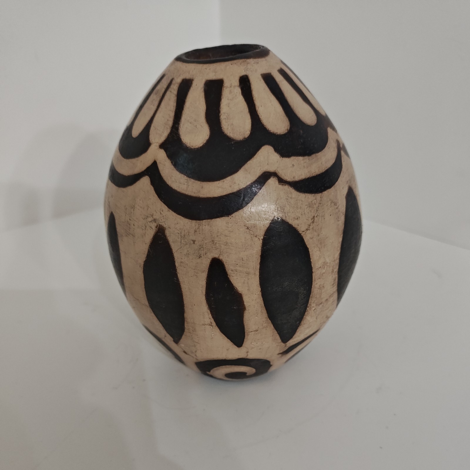 Possibly Vintage Peruvian Chulucanas Large Pottery Egg Geometric Design Handmade