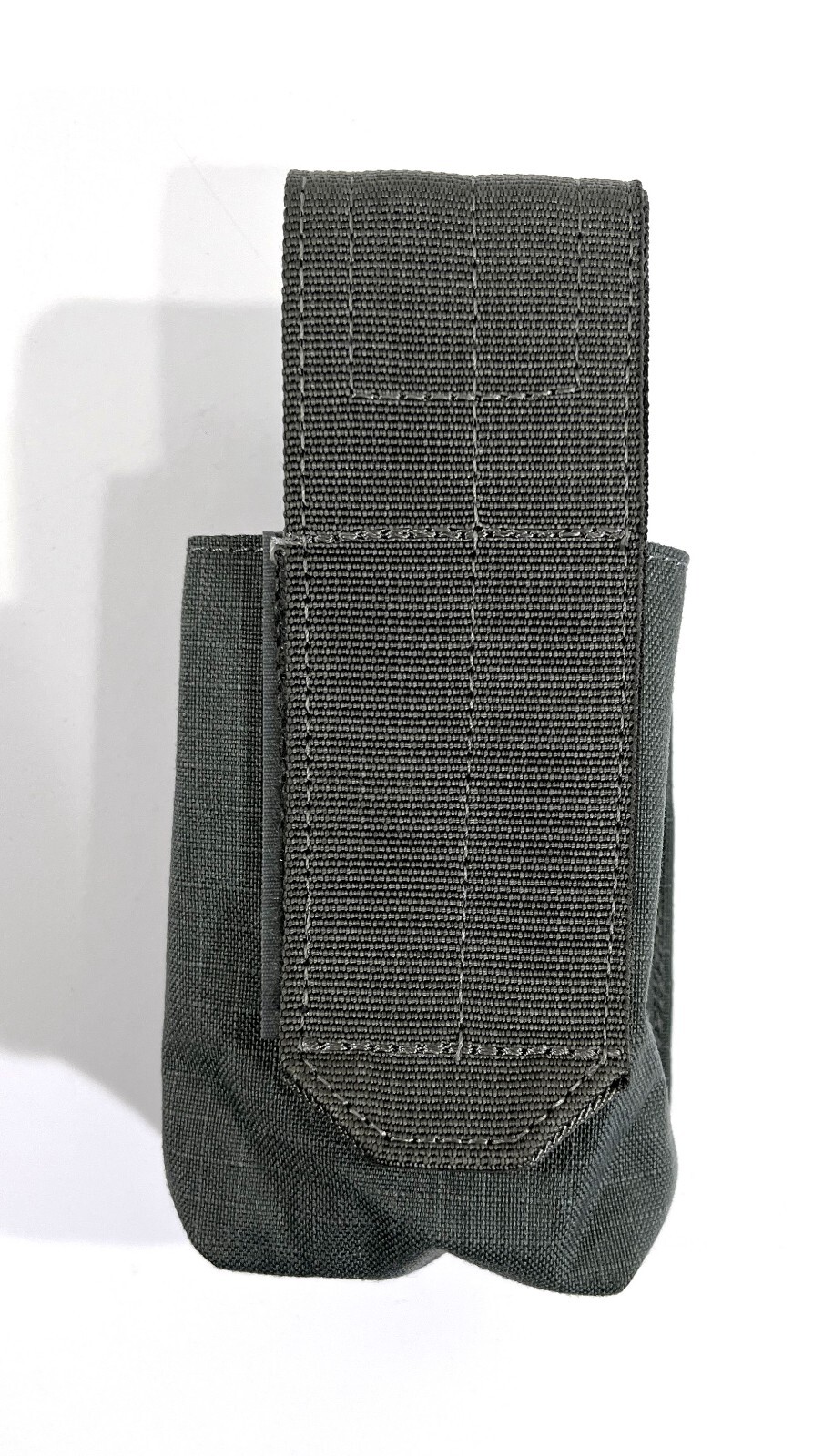 NEW BLACKHAWK STRIKE 37CL14UG S.T.R.I.K.E. SMOKE GRENADE SINGLE POUCH URBAN GREY