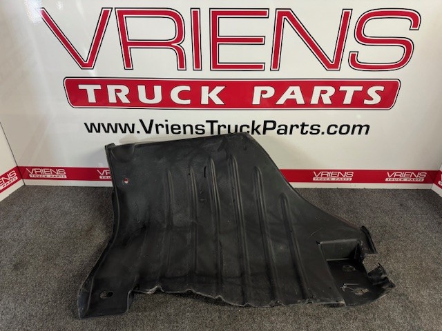 INTERNATIONAL 3551083C2 PANEL, FRONT FENDER SPLASH