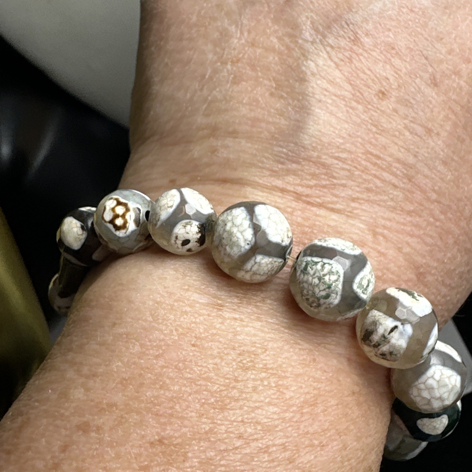 Tibetan agate stretch bracelet