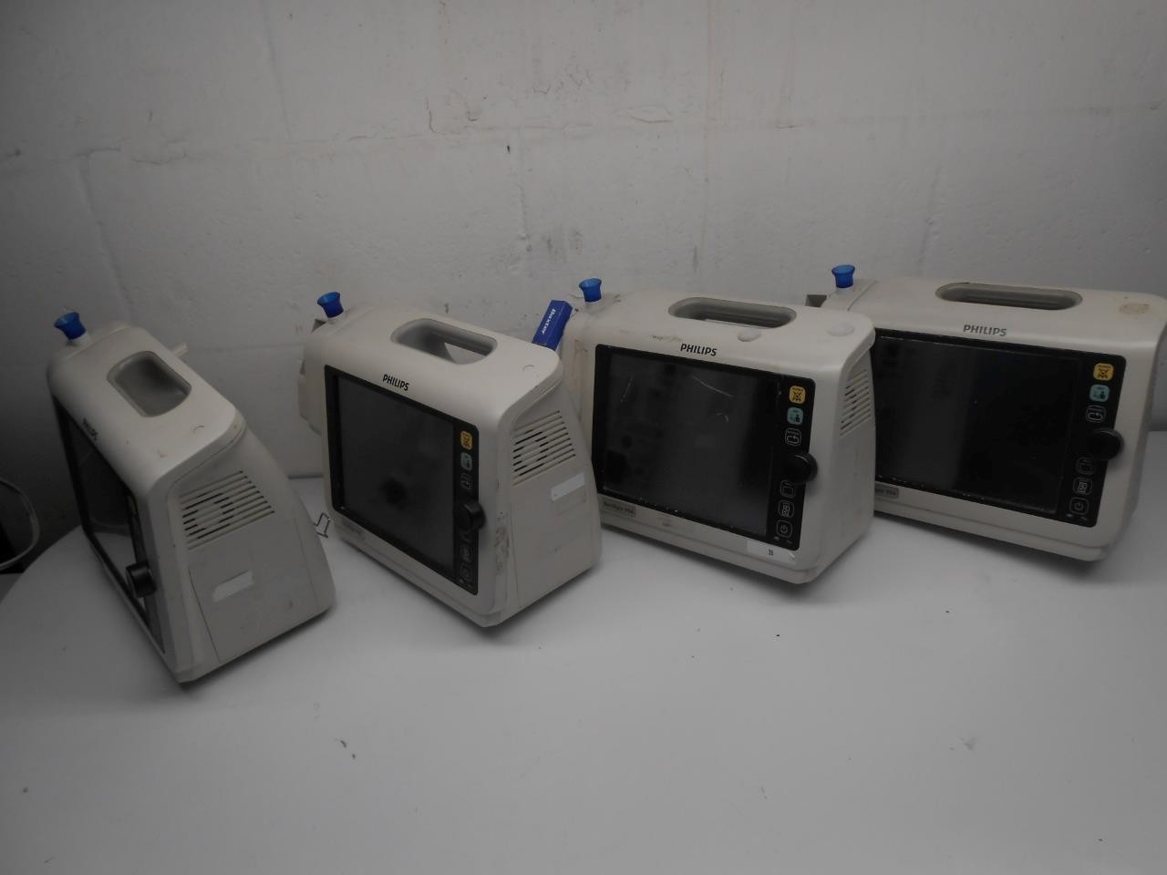 LOT OF 4 Philips Healthcare Suresigns VS4 Vital Signs Monitor