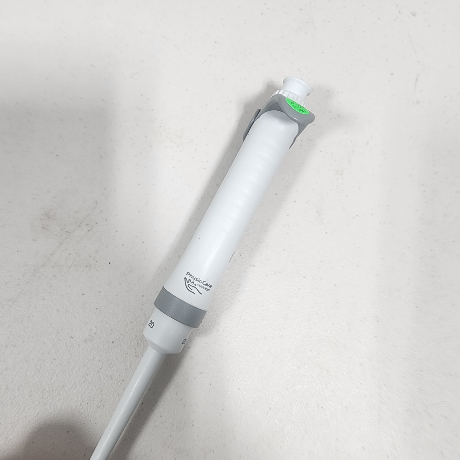 Eppendorf Research Plus 2-20uL Adjustable single channel Pipette