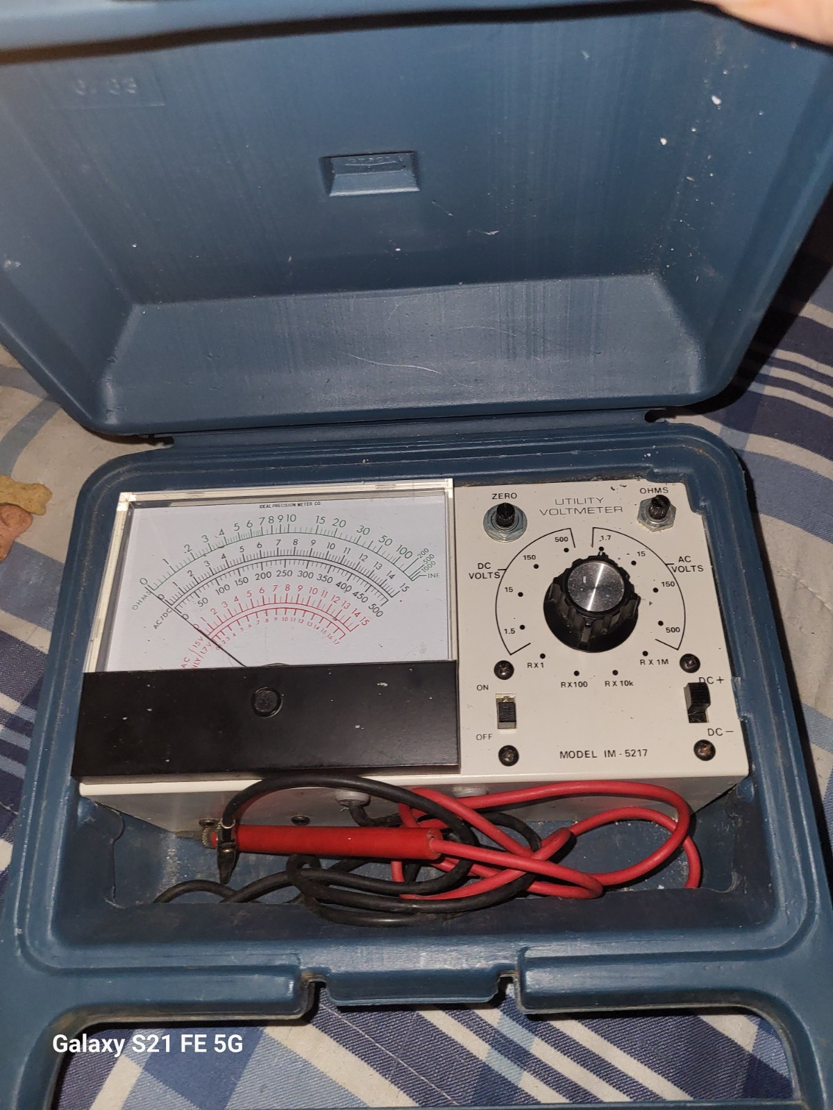 Vintage - HEATHKIT Solid State Voltmeter - IM-5217 w/ Carrying Case
