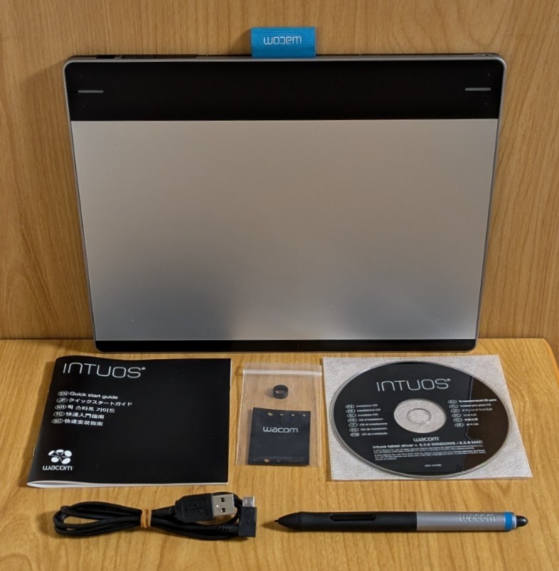 Wacom CTH-680 Intuos Medium Creative Pen & Touch Tablet Mint