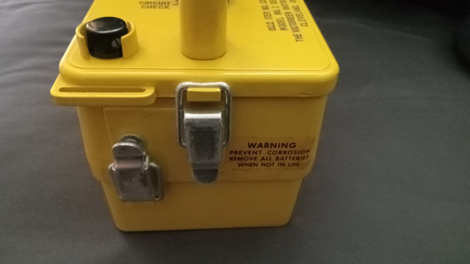 Victoreen CDV-717 Model 1 Radiological Survey Meter