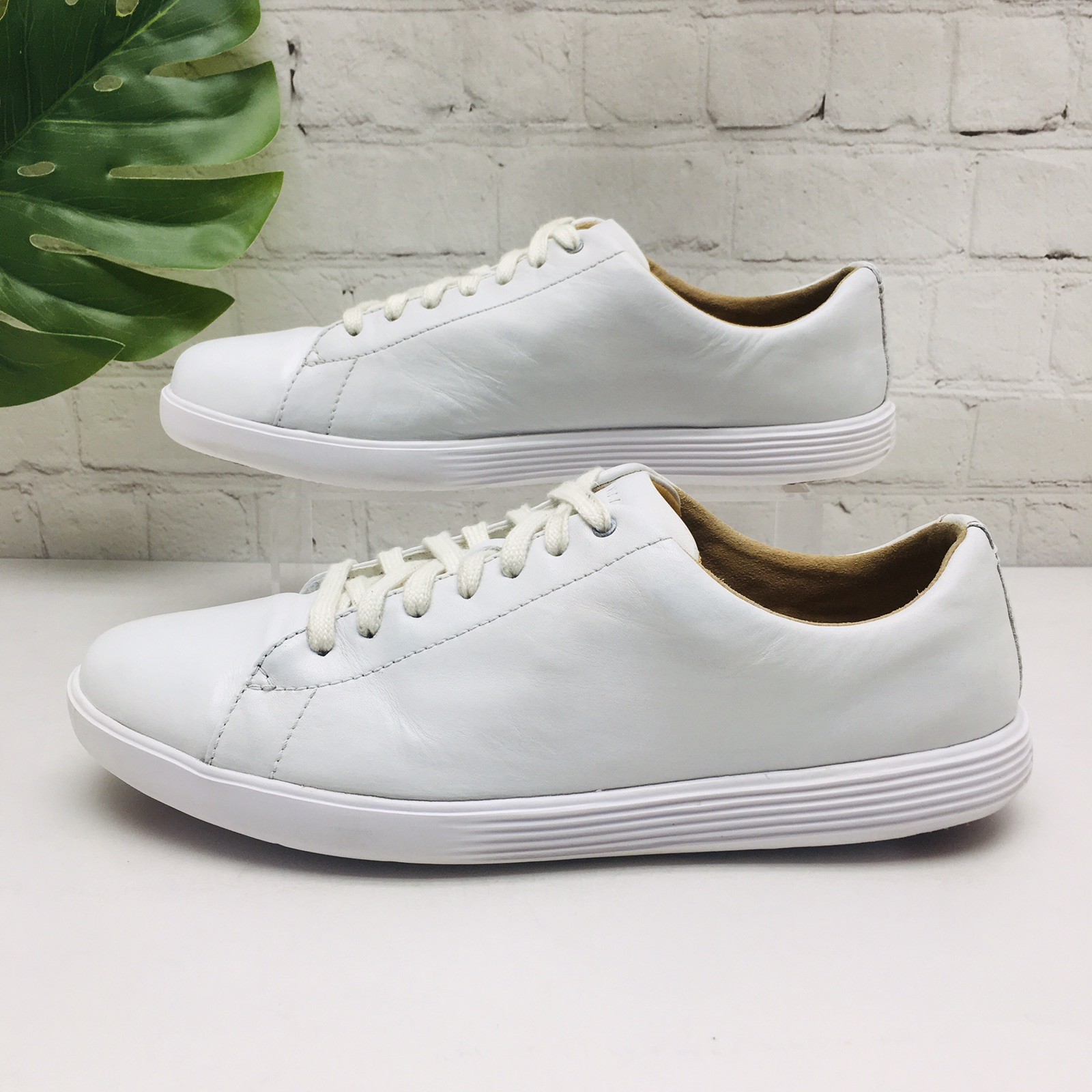 Cole Haan Grand OS Crosscourt Sneaker Womens 11 B White Leather Low Top Lace Up