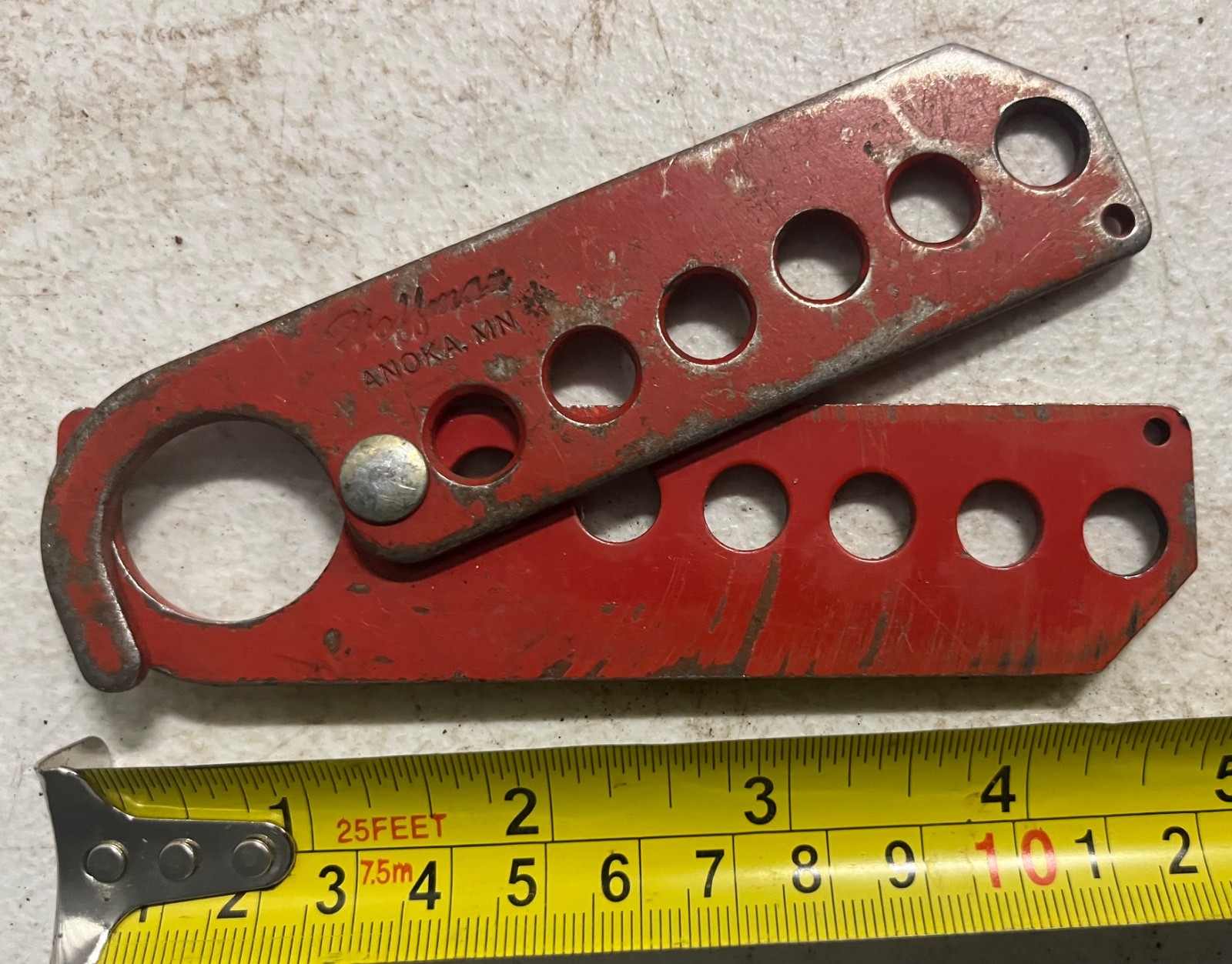Hoffman Safety Lockout Tagout Device - Hasp Supports 6 Locks Padlocks