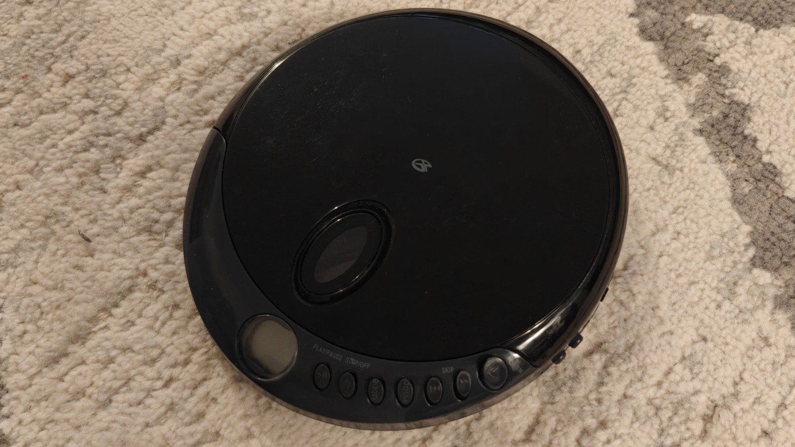 GPX Portable Compact Disc Player Model PC301B - Excellent