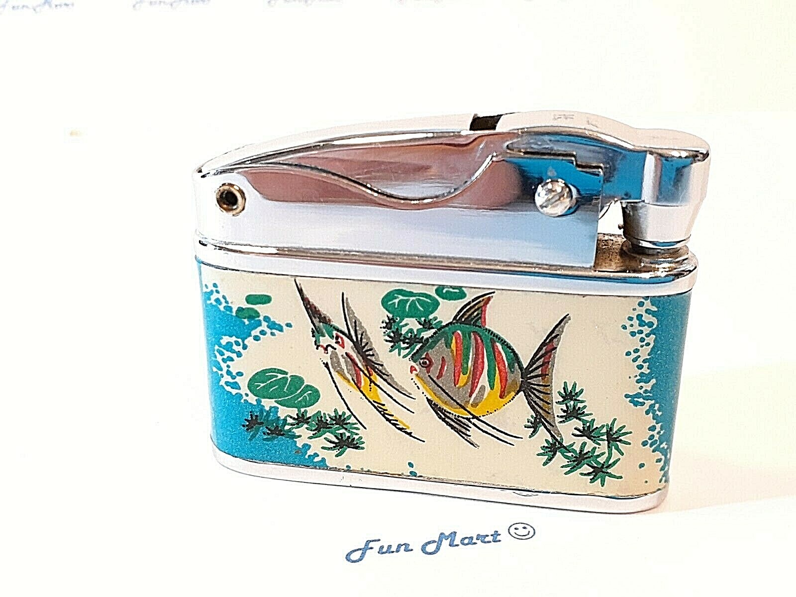 Ornate Tropical Fish Scene LIGHTER / Complete, Clean & Works Great! VHTF  [3108]