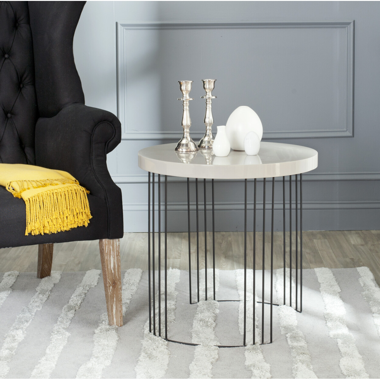 SAFAVIEH Kelly Mid-Century Scandinavian Lacquer Side Table | Taupe / Black |
