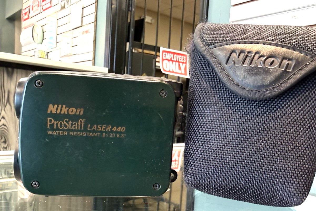 Nikon ProStaff Laser 440 Rangefinder & Carry Bag