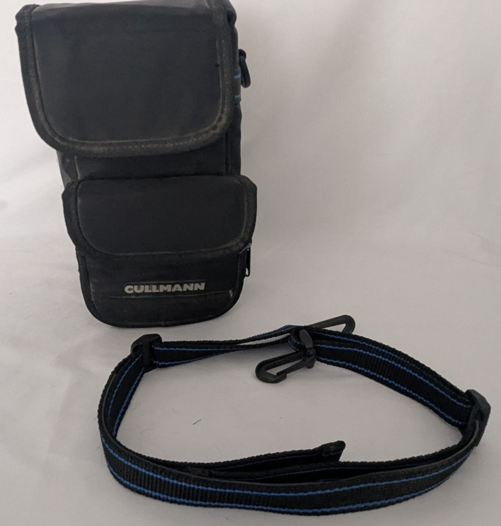 VINATGE Cullmann Camera Bag Model 7572 Padded Black & BLUE WITH Shoulder Strap