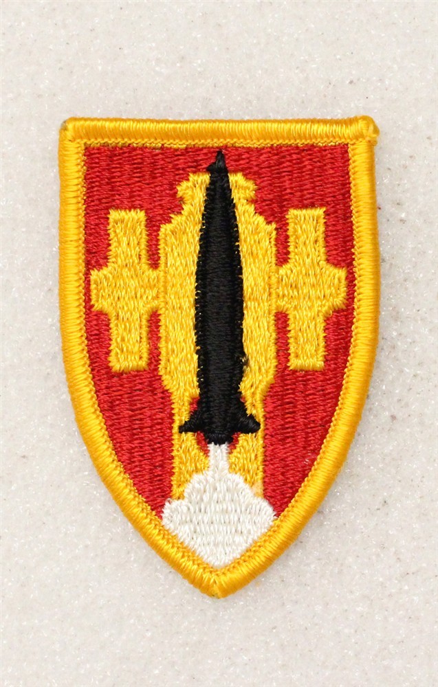 Army patch 5293 - Artillery & Missile School w/merrowed edge
