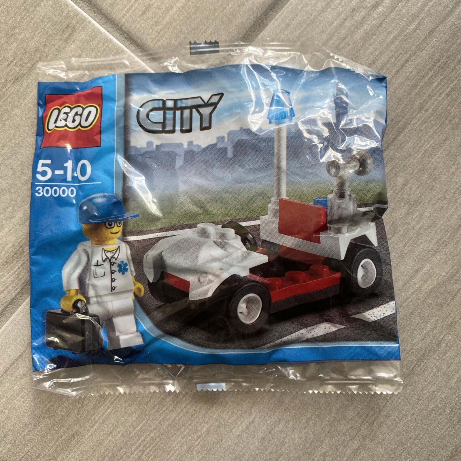Lego City Medic's Doctor Vehicle Minifig  30000 Poly Bag NEW SEALED SET
