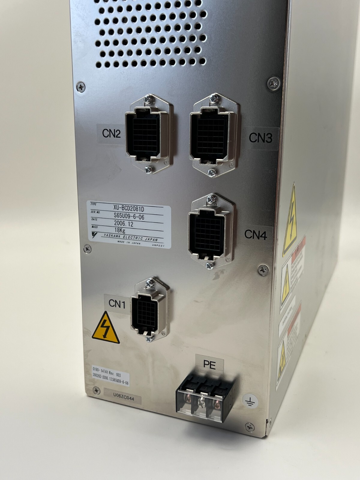 YASKAWA XU-BCD2081D ROBOT CONTROLLER APPLIED MATERIALS 0190-14741 AMAT LM DRIVER
