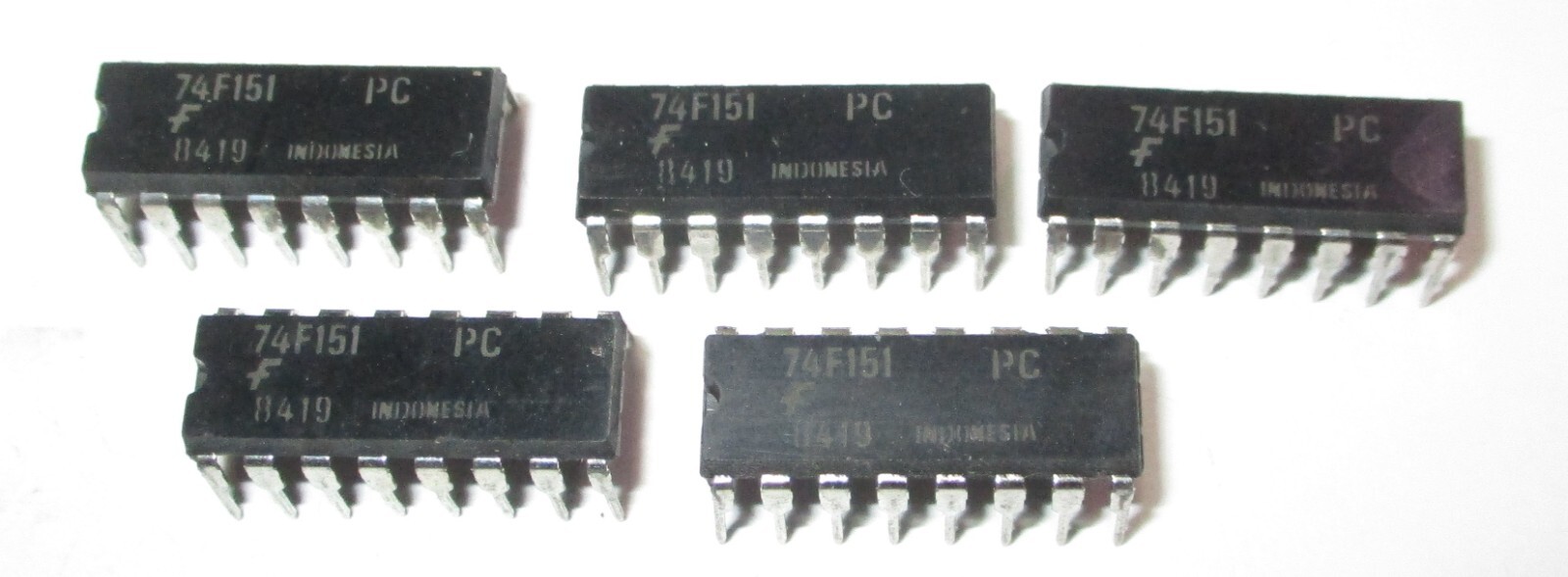 5 Fairchild 74F151 8-Input Multiplexer IC Dip-16 NOS