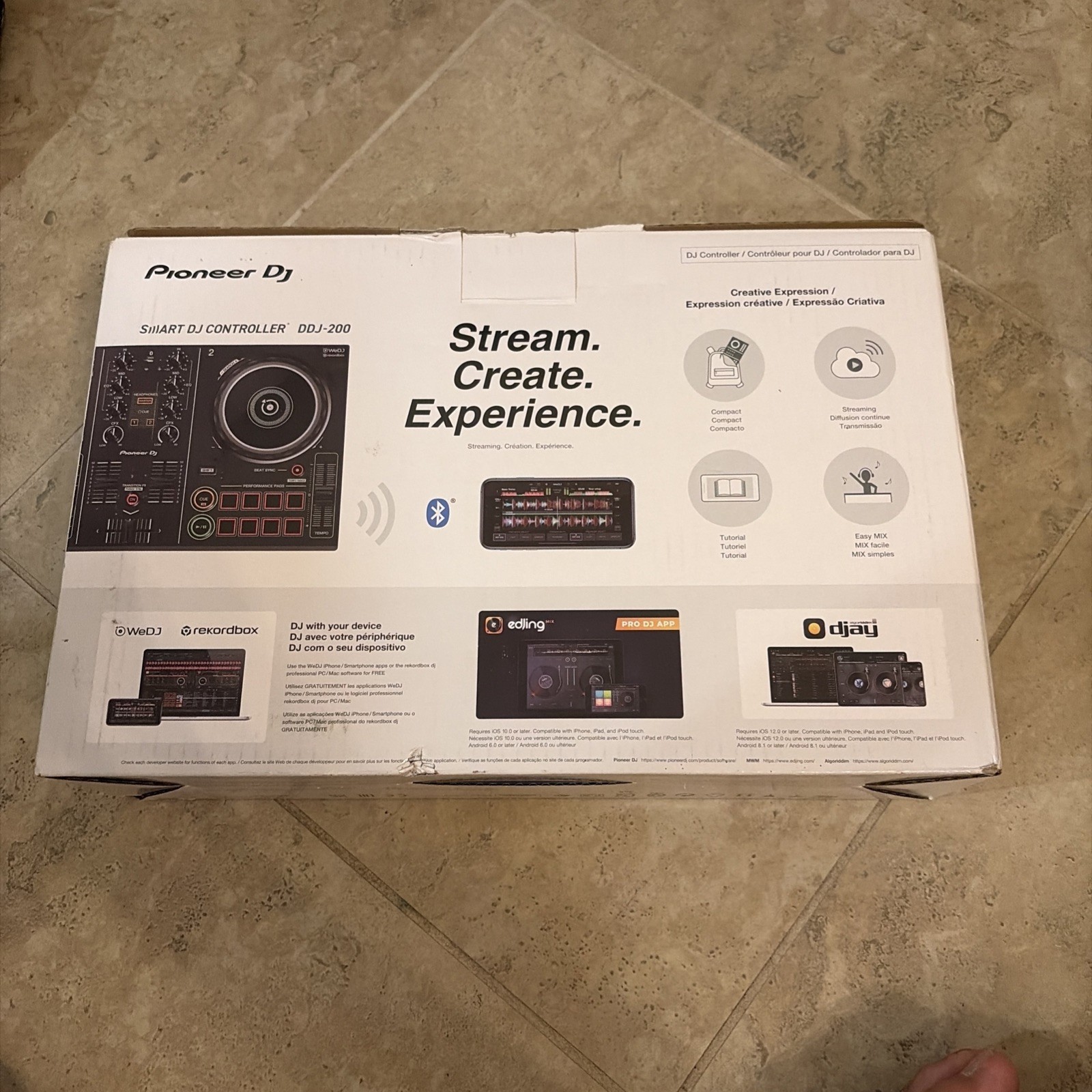 Pioneer DDJ-200 Smart DJ Controller & condenser microphone BRAND NEW!!!