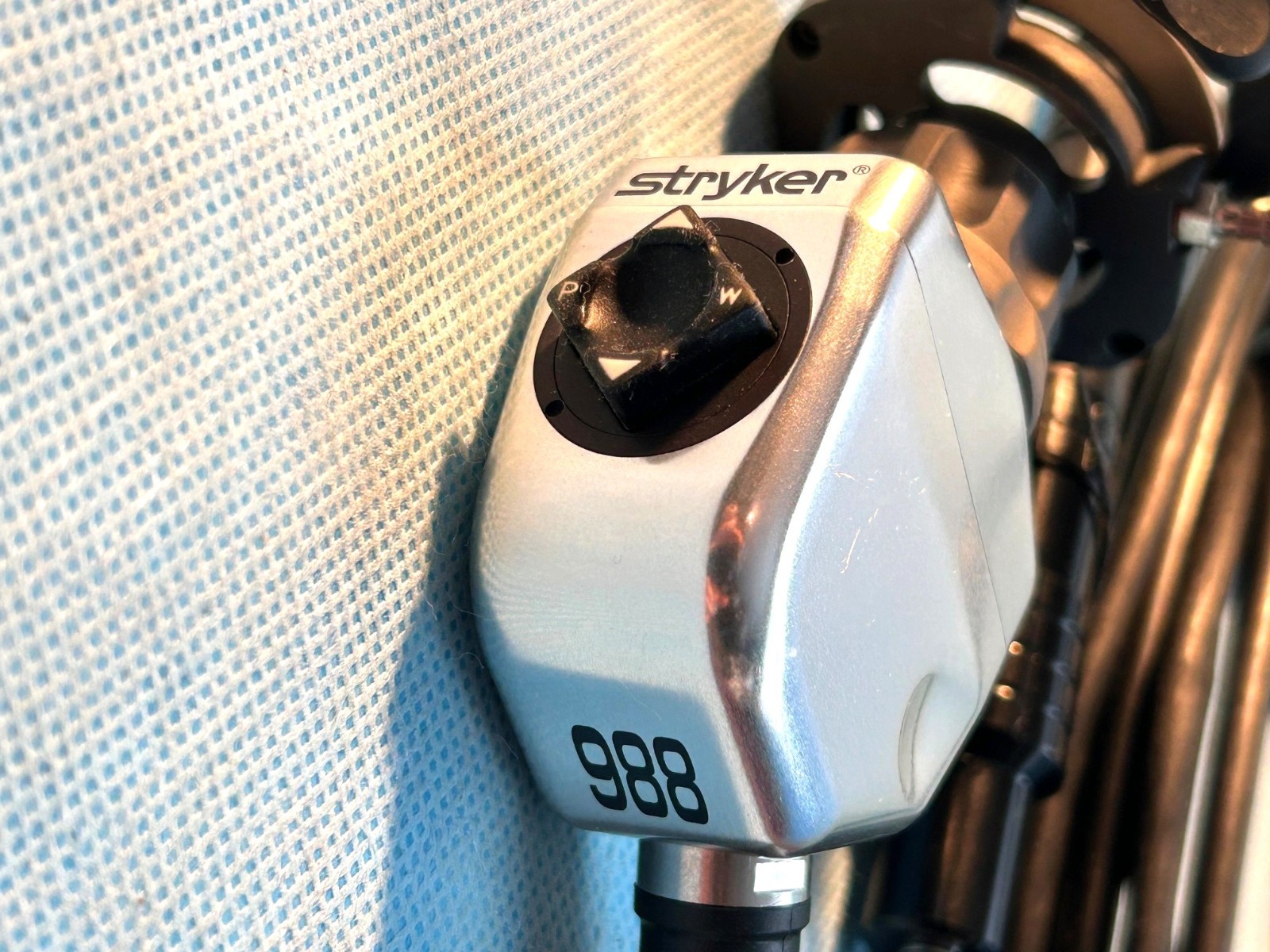 Stryker 988 endscopy camera head with coupler,