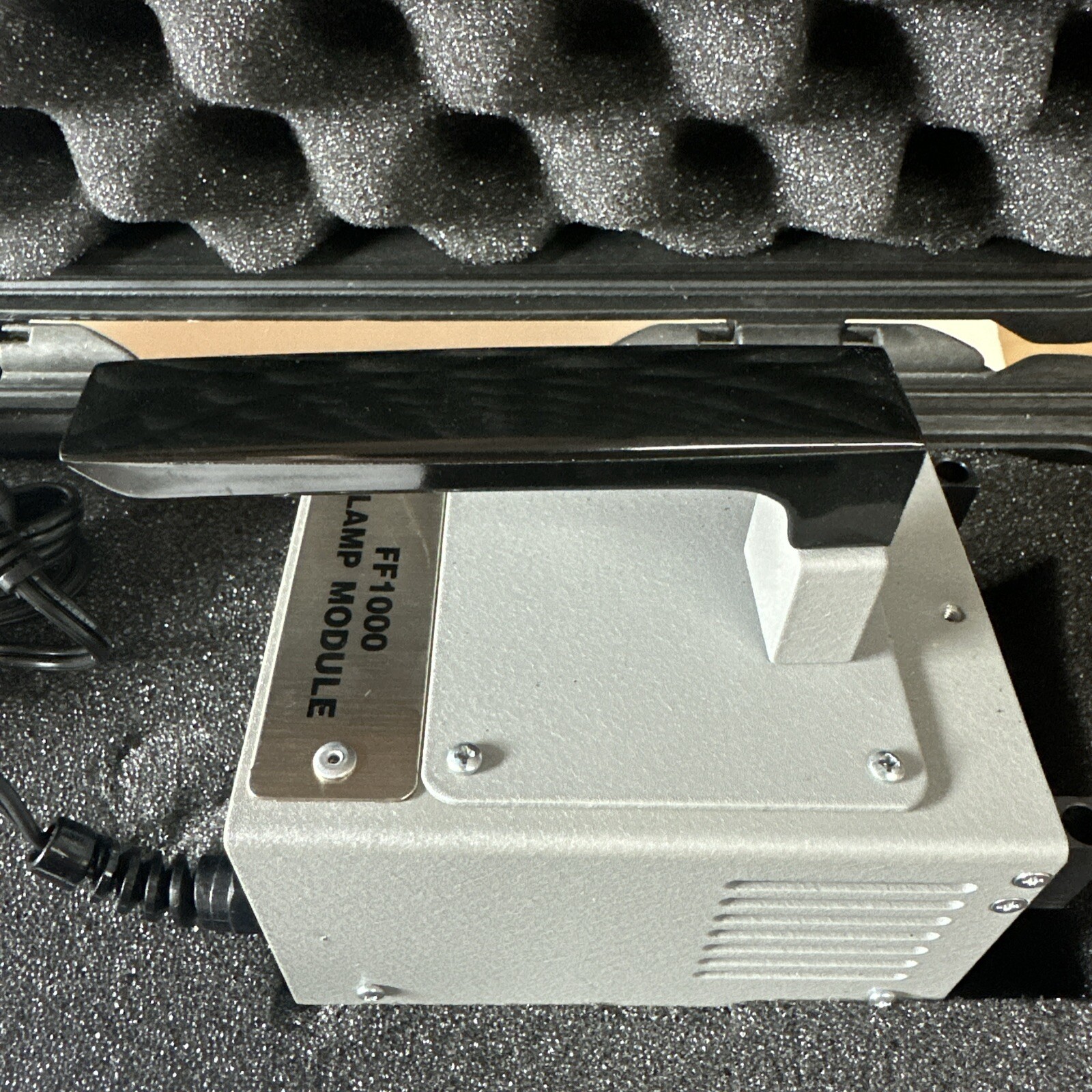 NEW Sirchie FF100 Forensic Fluorescence Light Kit - Ships FREE
