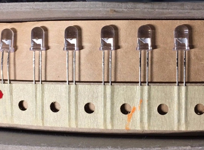 25 PCS QLMA-DL86 Standard 3/4 5mm LED Through Hole Amber 1300MCD ORIGINAL OEM