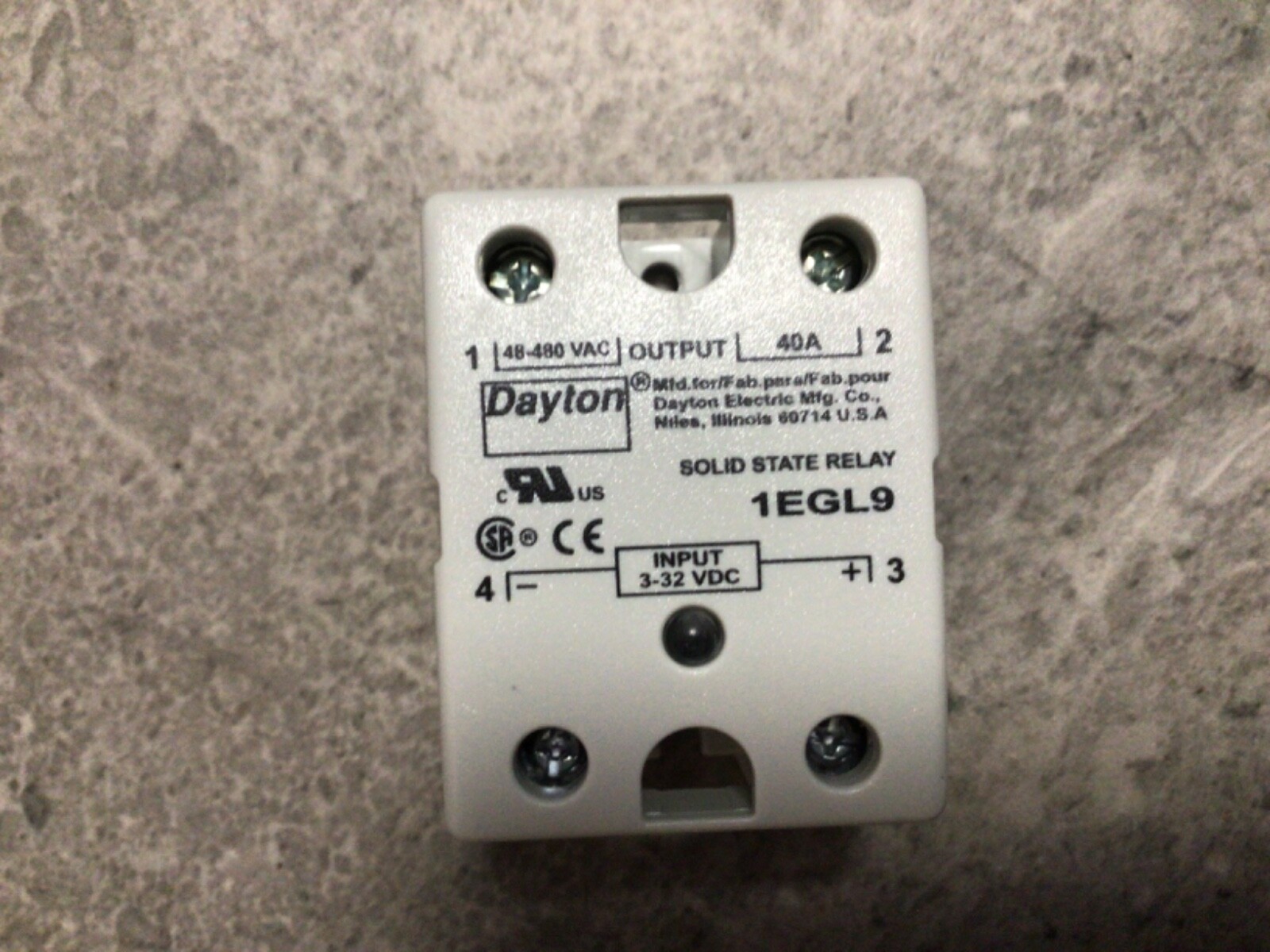DAYTON 1EGL9 Solid State Relay Input 3 to 32VDC output 48-480 vac 40 AMP
