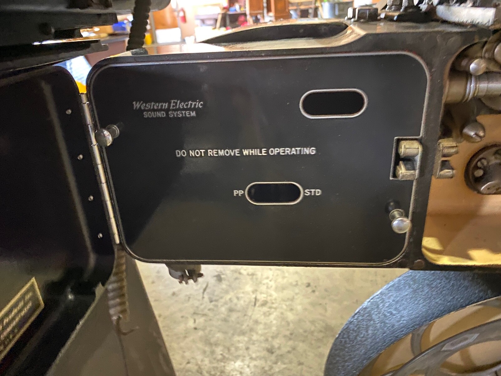 35mm Simplex E-7 Front Shutter & Western Electric Sound Head Art Deco Projector!