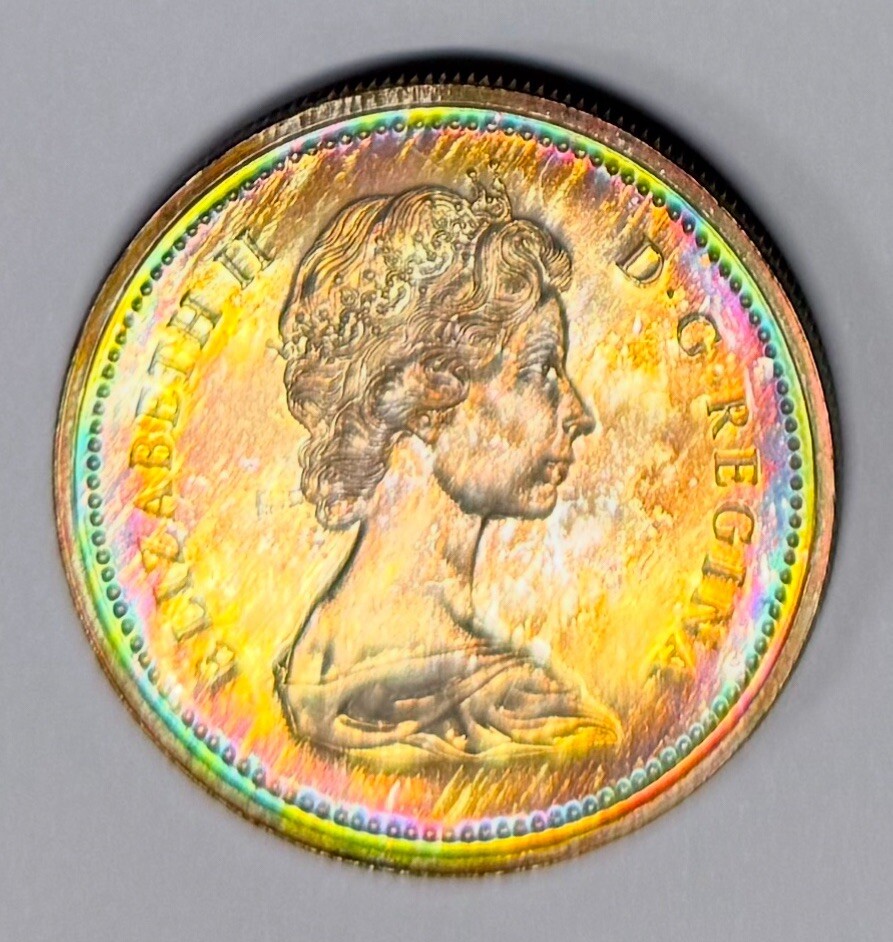 1972 Silver Canadian Dollar Voyager   ￼Beautiful Rainbow Toning  Photo Lighting