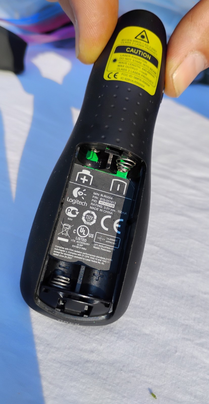 Logitech R-R0004 Wireless Laser Presentation Pointer Remote Black Case