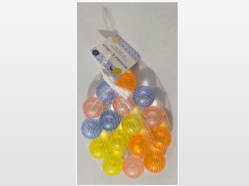 New Reusable Ice Cubes Round 16 Count Colorful NWT