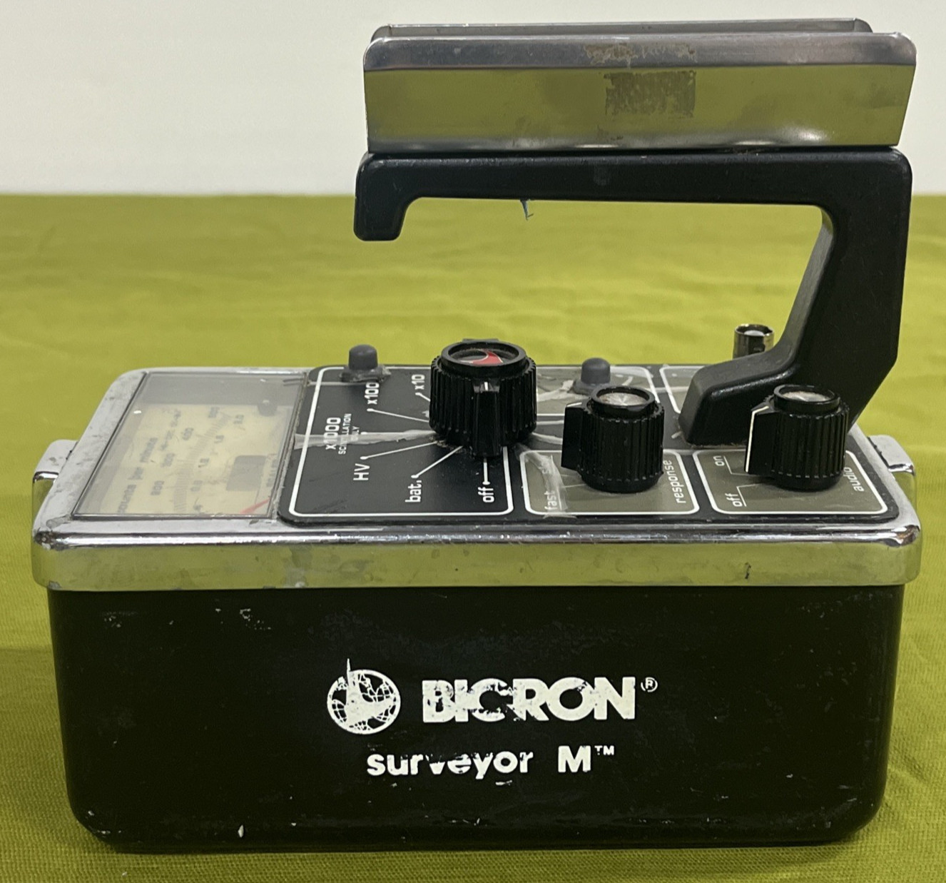 Bicron Surveyor MX Radiation Survey Meter – With Scaler (For Parts Only)