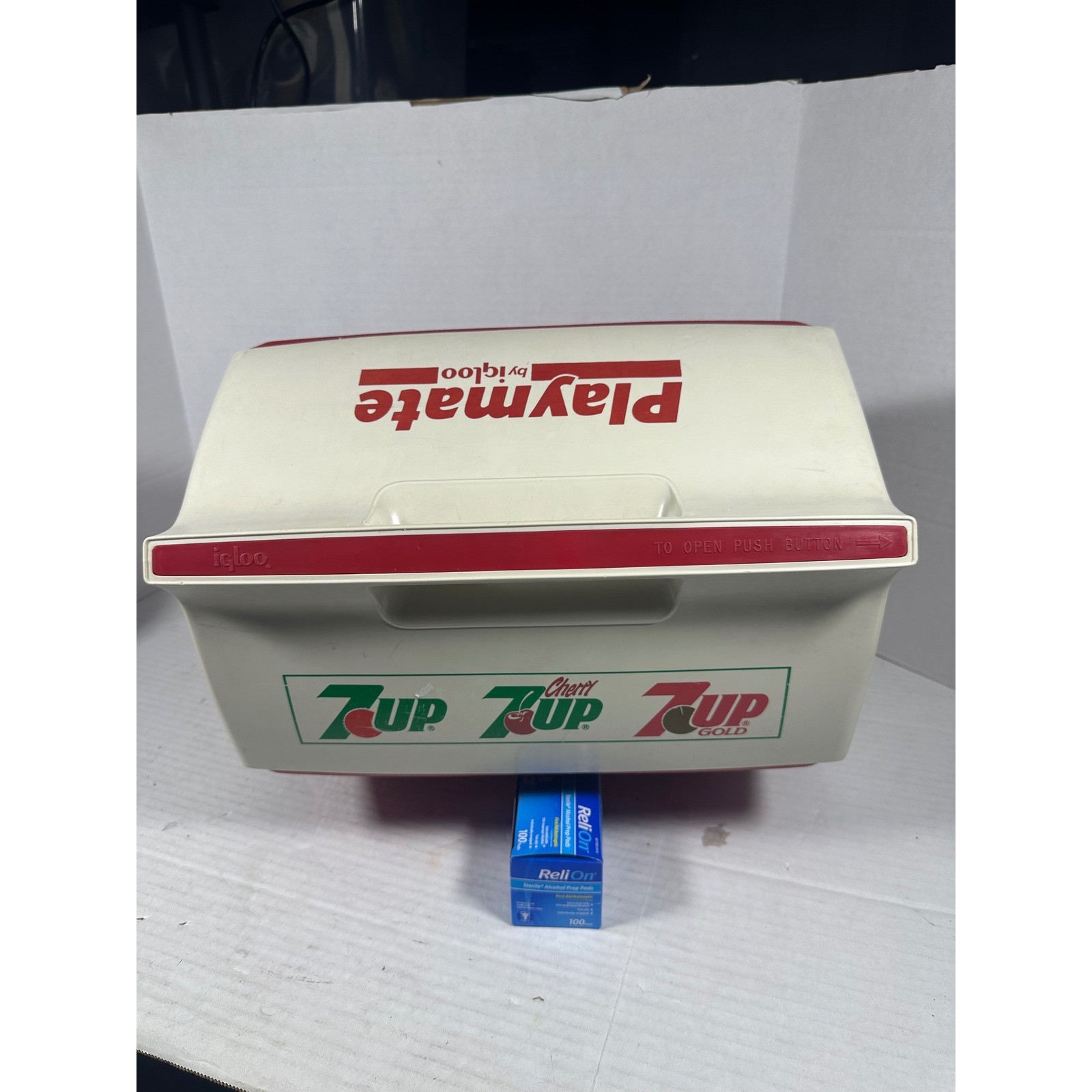 Vintage Igloo Playmate Cooler 7Up Cherry 7Up Gold Soda Advertising Red White