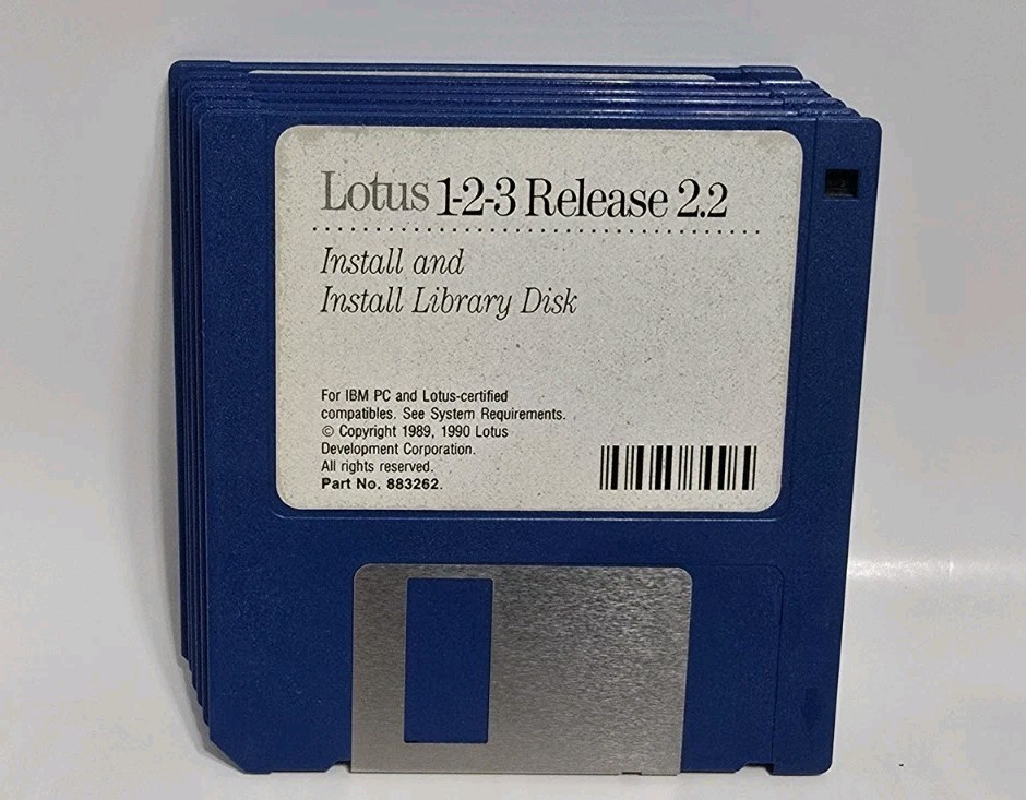 Lotus 123 Release 2.2 Software - 3.5" HD Disk - IBM PC DOS