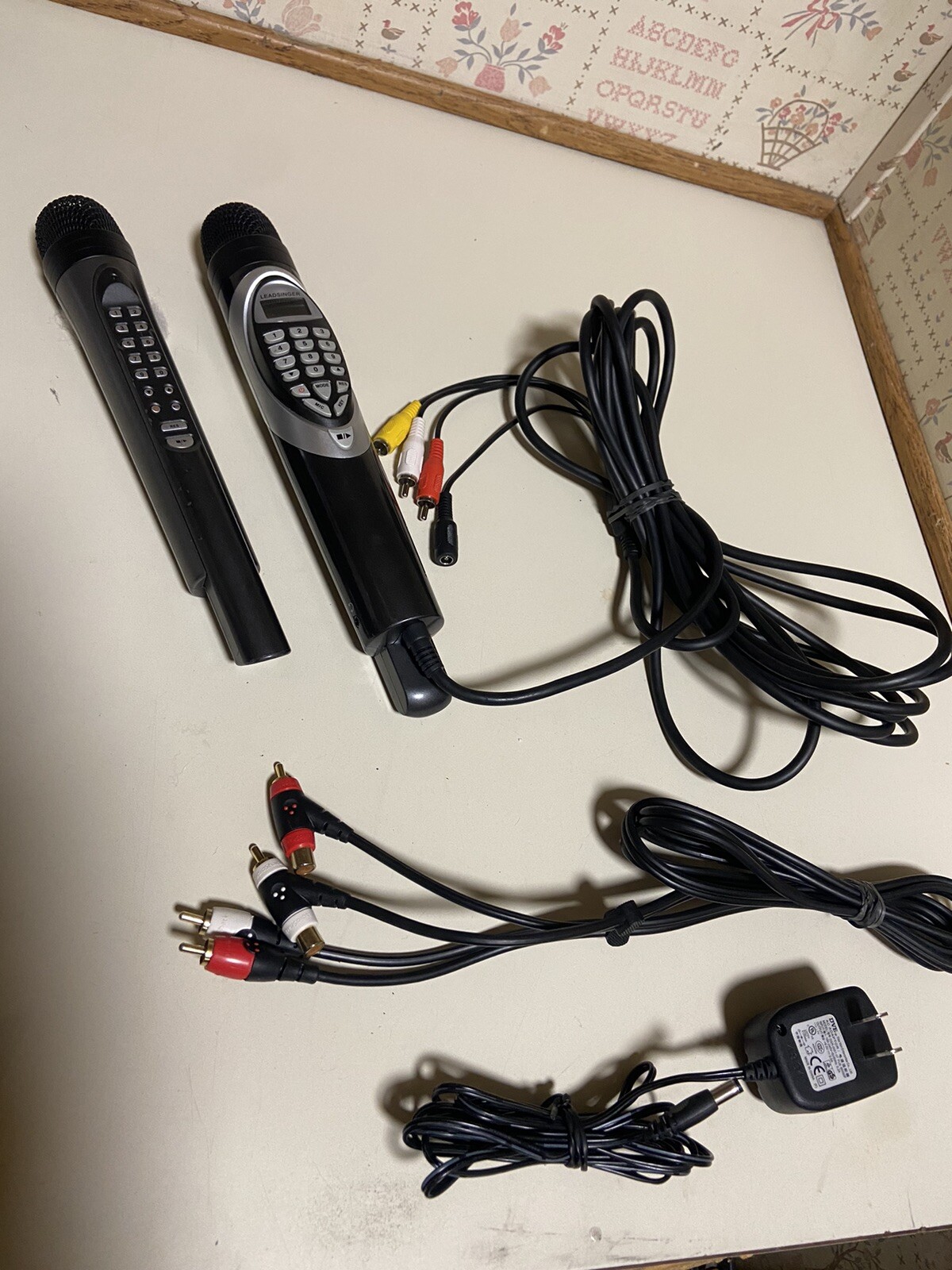 Leadsinger Karaoke Microphone + Original Second Mic And Cables