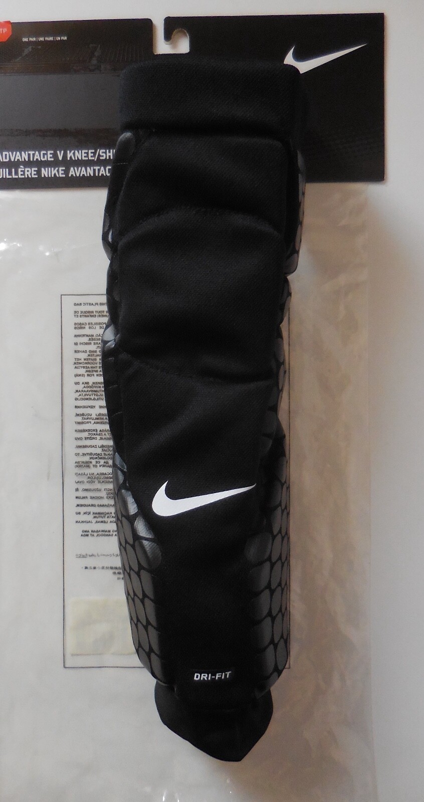 Nike Advantage V Knee/Shin Pad Sleeve XS/S 1 Sleeve Only