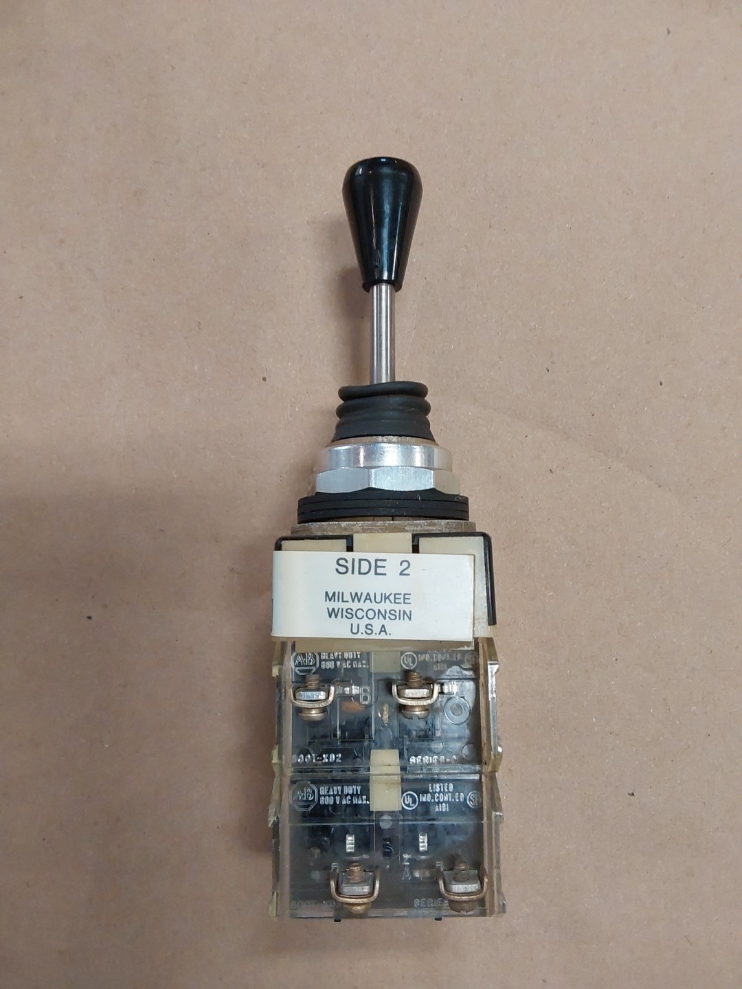 Allen Bradley 800T-T2M 2way Toggle Switch Series P