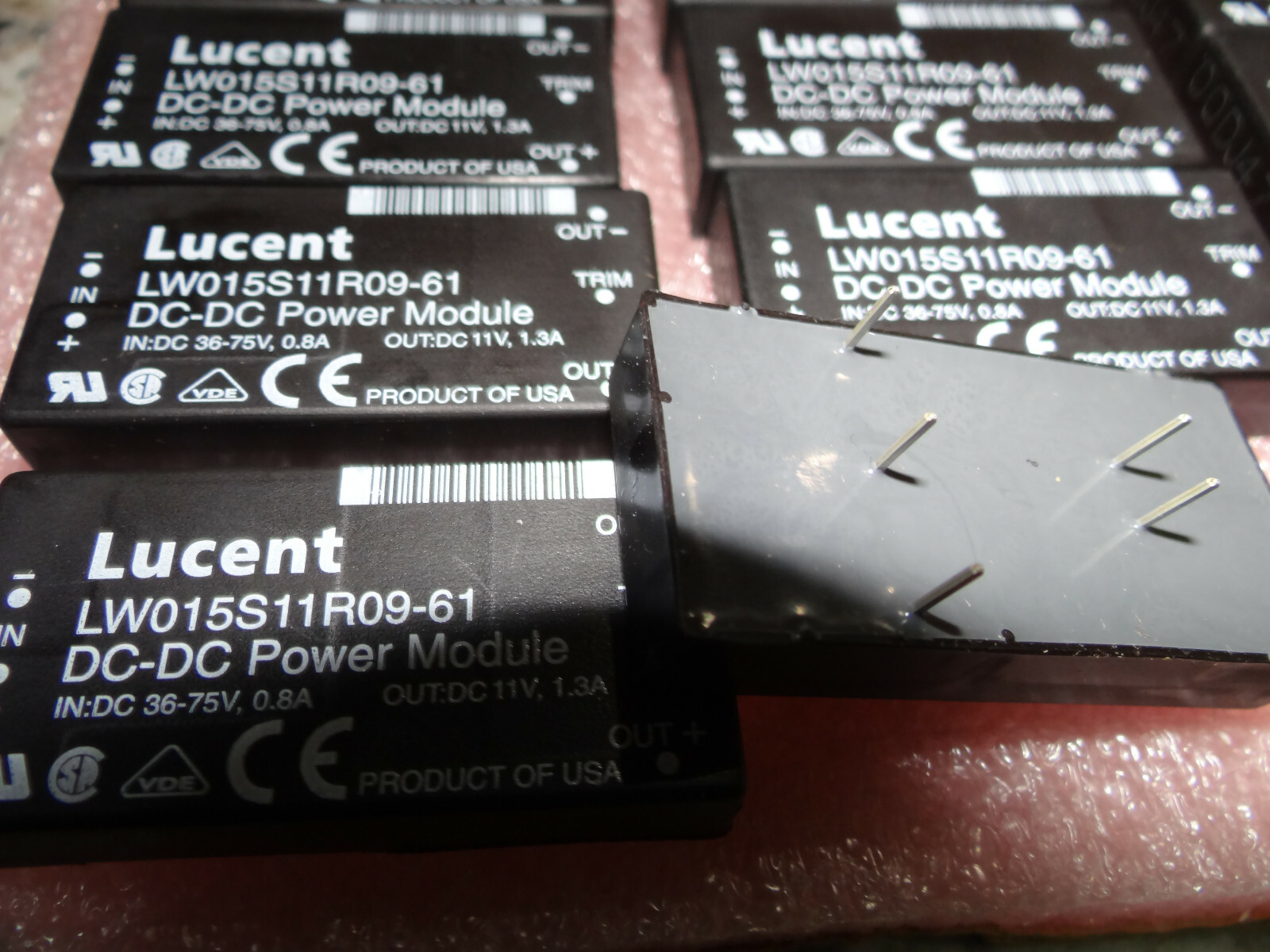 (Lot of 2) LUCENT, LW015S11R09-61, DC-DC Converter, 11Vout, 1.3A (600).