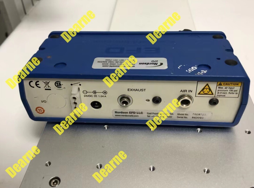 Nordson 7028723 EFD Performus III Fluid Dispenser, working