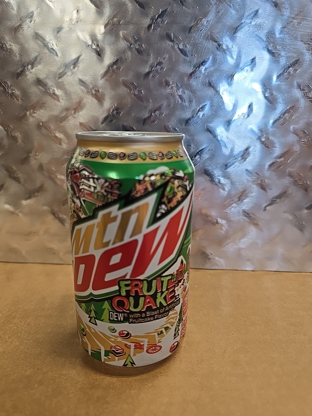 MTN. DEW FRUIT QUAKE 2022 CHRISTMAS MOUNTAIN DEW 12oz. LIMITED EDITION .FULL CAN