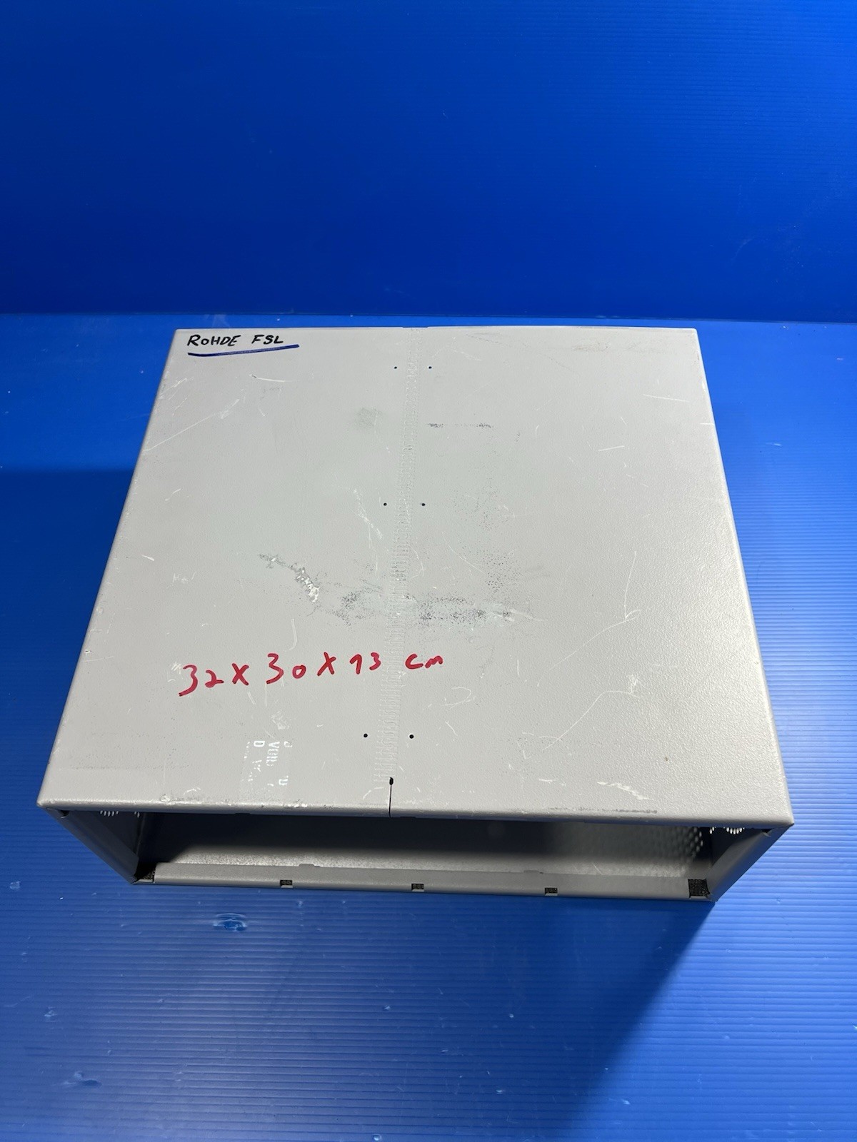 Rohde & Schwarz FSL Spectrum Analyzer ''Cover Only''