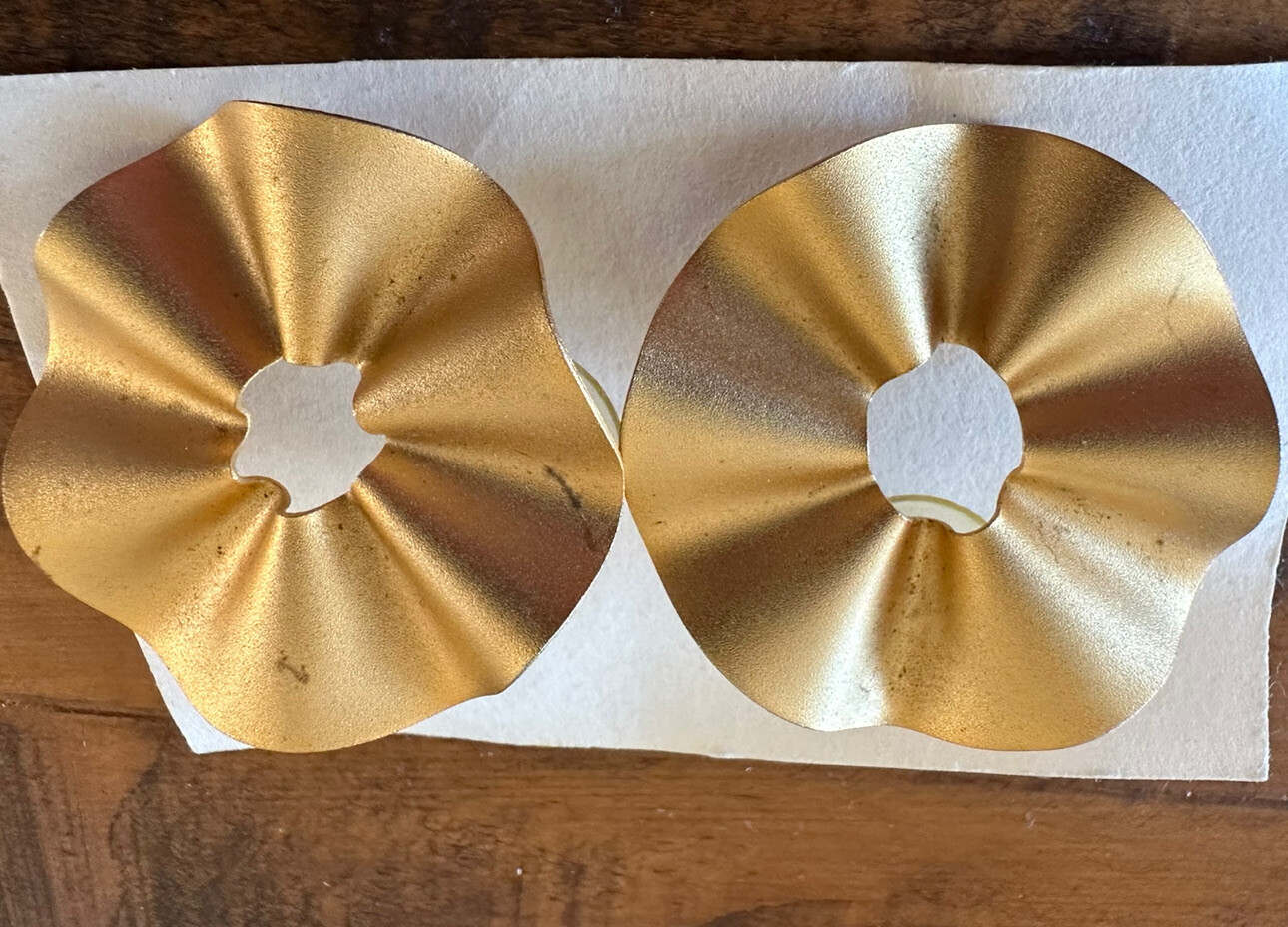 VINTAGE UNBRANDED Gold Tone EARRINGS