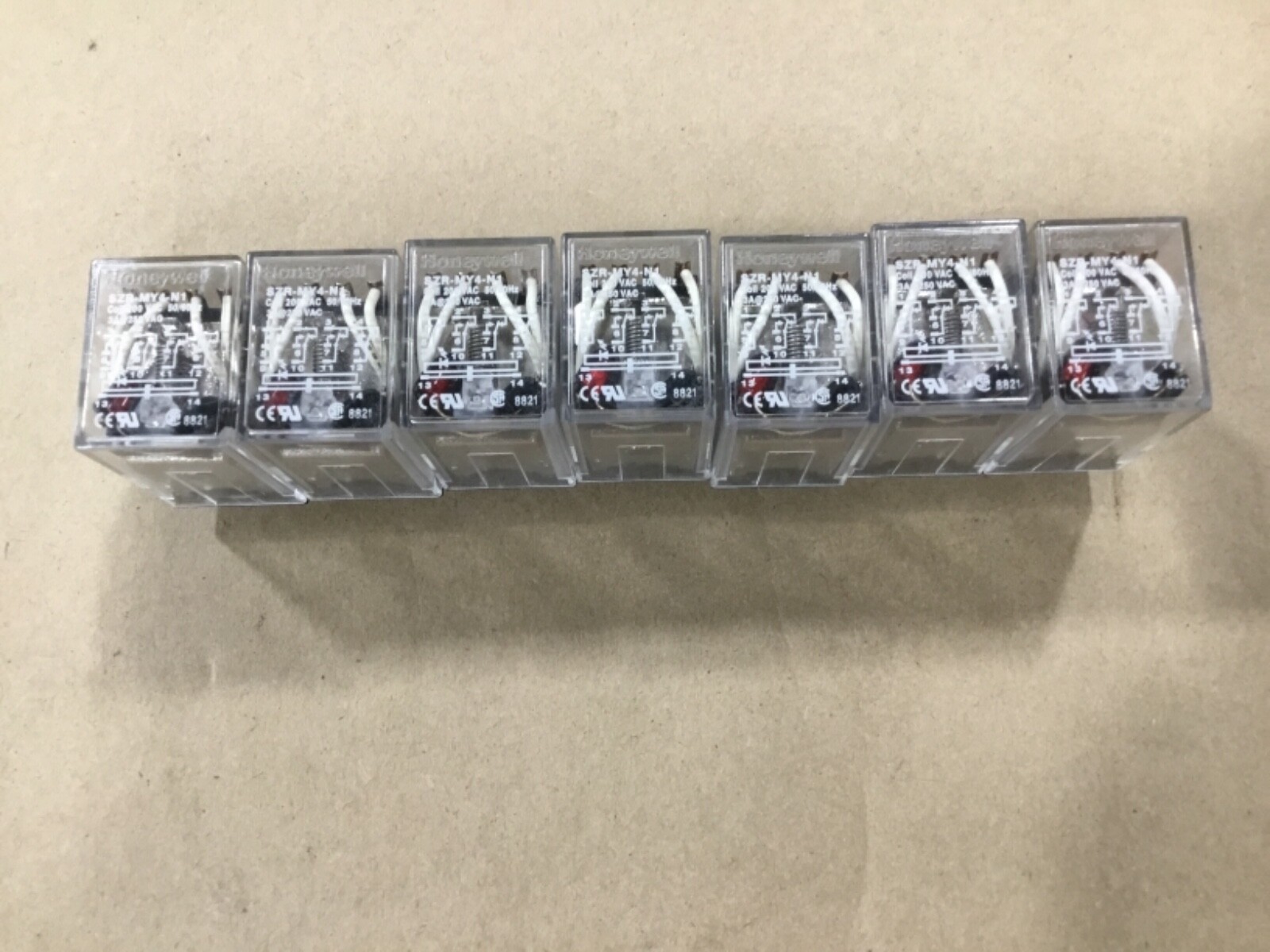 Lot Of 7 Honeywell SZR-MY4-N1 Relays Relay 200 VAC Coil 3A  #08T13A