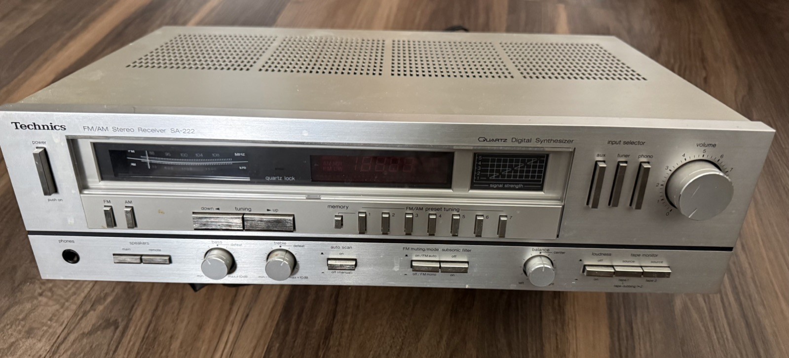 Vtg Technics Model SA-222 FM/AM Stereo Receiver Quartz Digital Synthesizer