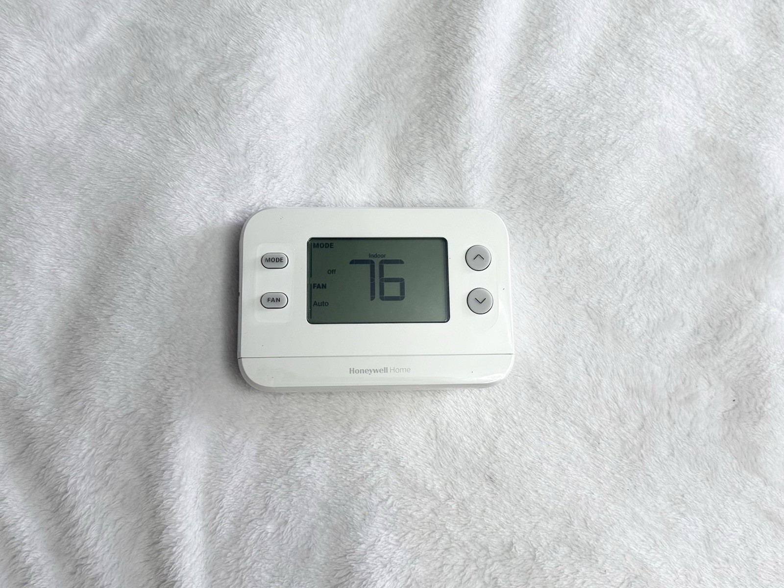 Honeywell Home X1N Non-programmable Thermostat NEW NO BOX