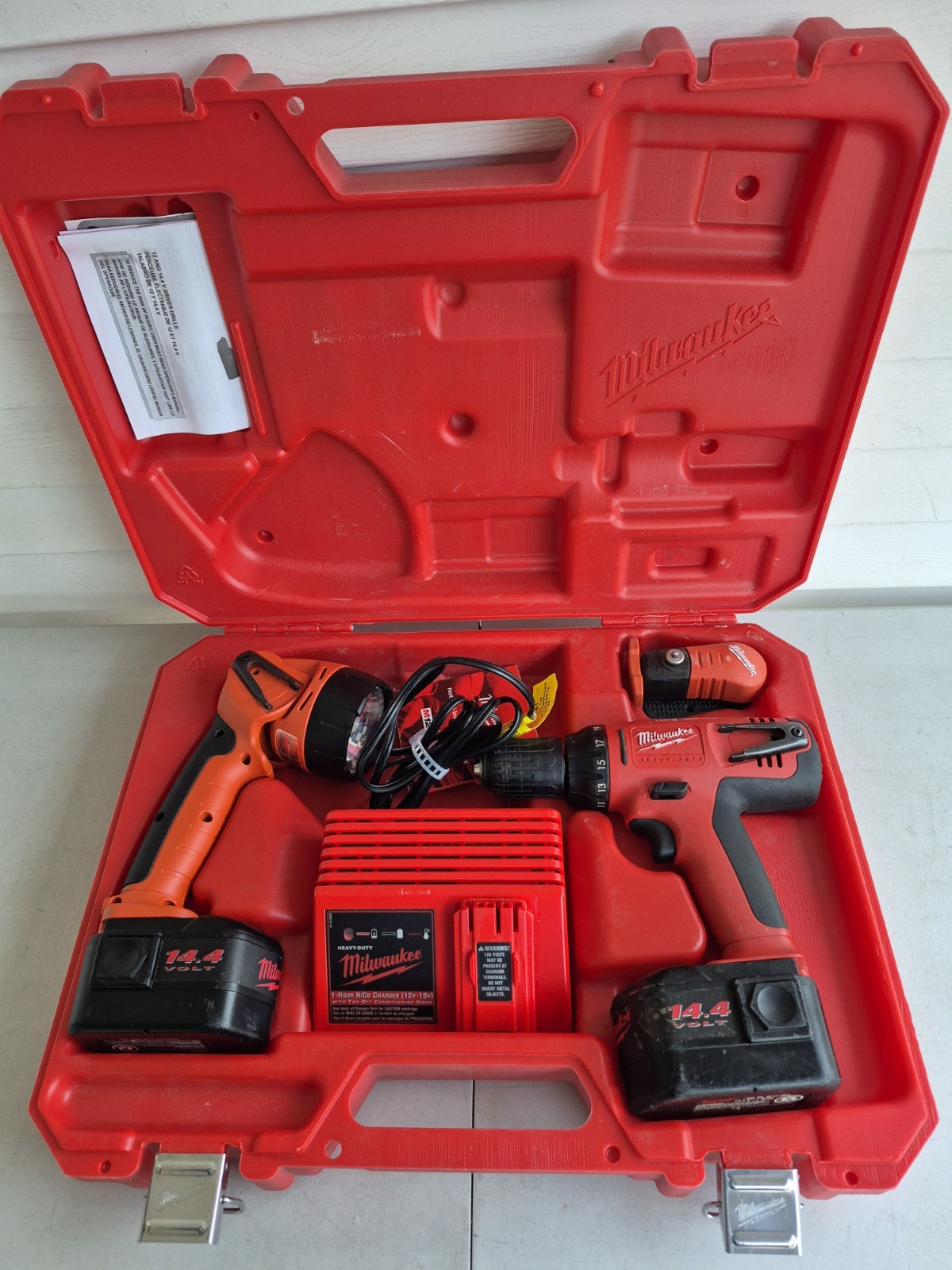 MILWAUKEE TOOLS DUO SET DRIVER DRILLS & 18 VOLT WORK LIGHT WITH MANUALS AND...