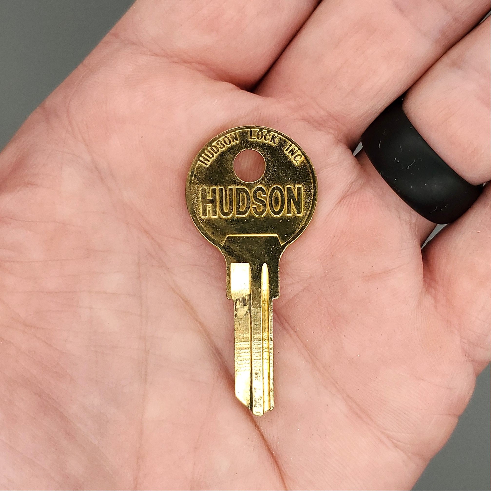 10x Hudson Lock HO2L Key Blanks Brass KBL-002-002-003 6 Pin / Disc NOS
