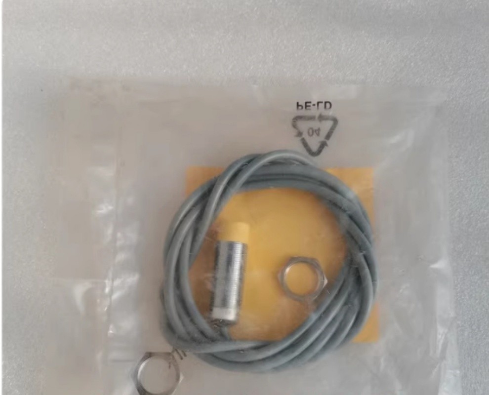 1PCS TURCK Ni15-M18-AP6X sensor